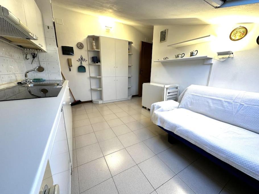 Suite A 1 Minuto Dalla Spiaggia A Piedi - ซานเรโม ภายนอก รูปภาพ