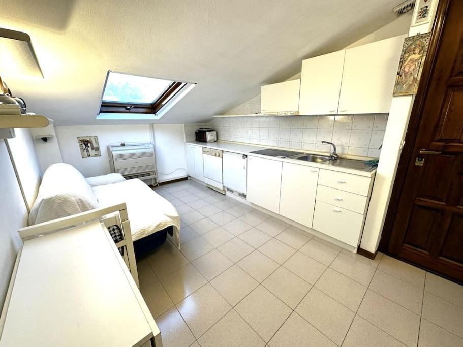 Suite A 1 Minuto Dalla Spiaggia A Piedi - ซานเรโม ภายนอก รูปภาพ